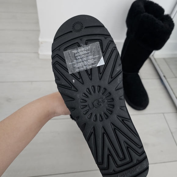 UGG boots - Picture 4 of 4